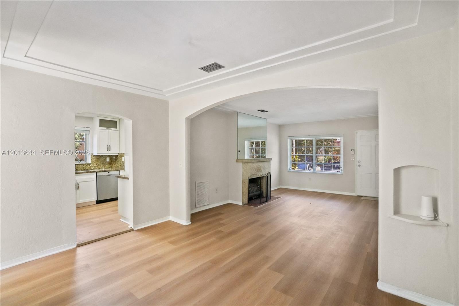SILVER BLUFF ESTS-SEC A - Residential Lease