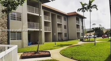 13920 Lake Placid Ct B15, Miami Lakes, Miami-Dade County, Florida - 1 Bedrooms  
1 Bathrooms - 