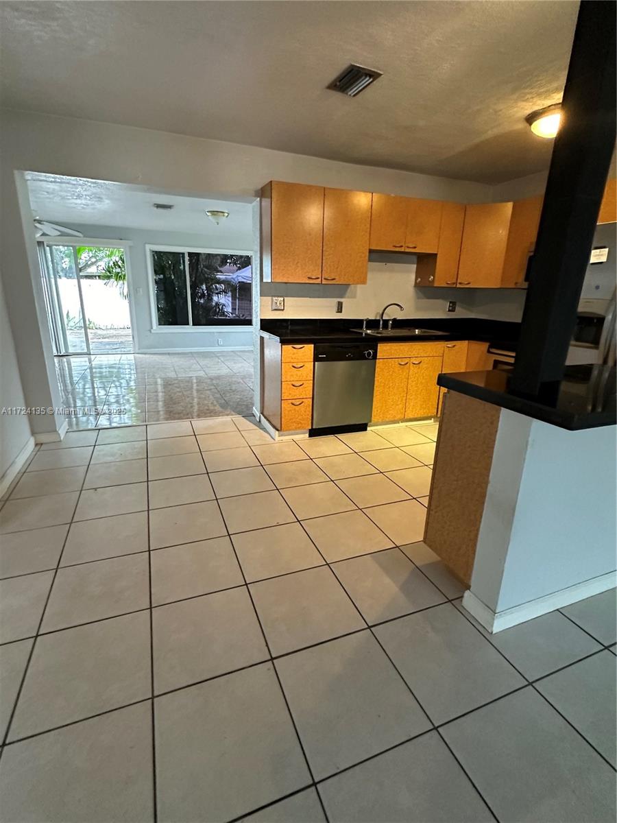 PLAYLAND ISLES - Residential