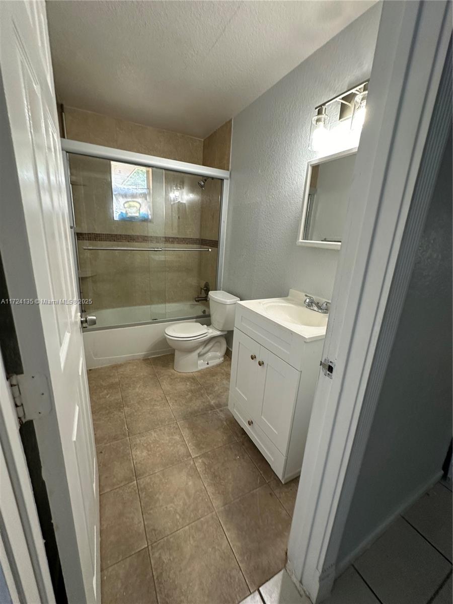 PLAYLAND ISLES - Residential