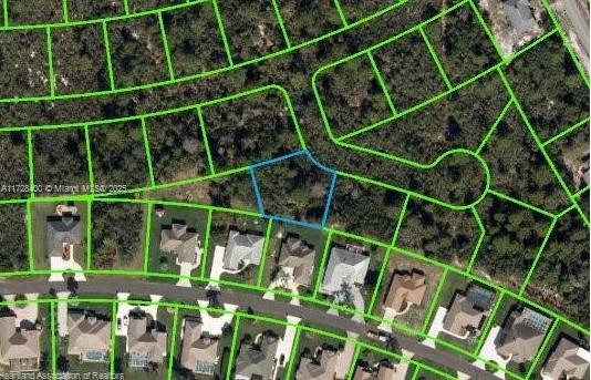 BUILDERS DREAM OPPORTUNITY!!! BUY ENTIRE CUL-DE-SAC (6) BUILDABLE LOTS OR INDIVIDUAL LOTS. OWNER WILL FINANCE!!! 3K DOWN 435.63 A MONTH FOR 60 MONTHS AT 7% INTREST. Sun N Lakes community, a perfect place to build your dream home in which to raise your kids or retire. The Sun N Lakes community offers 2 18-Hole championship golf courses, restaurant, clubhouse, gym, playground, community pool, splash pad, community center, fitness center, pickle ball, and tennis. Sebring is centrally located 1.5 hours from Disney, 1.5 hours from Tampa and 1.45 hours from Ana Maria Island Beaches. Located close to Advent health and Sun N Lake Elementary. Lots are going quickly!
