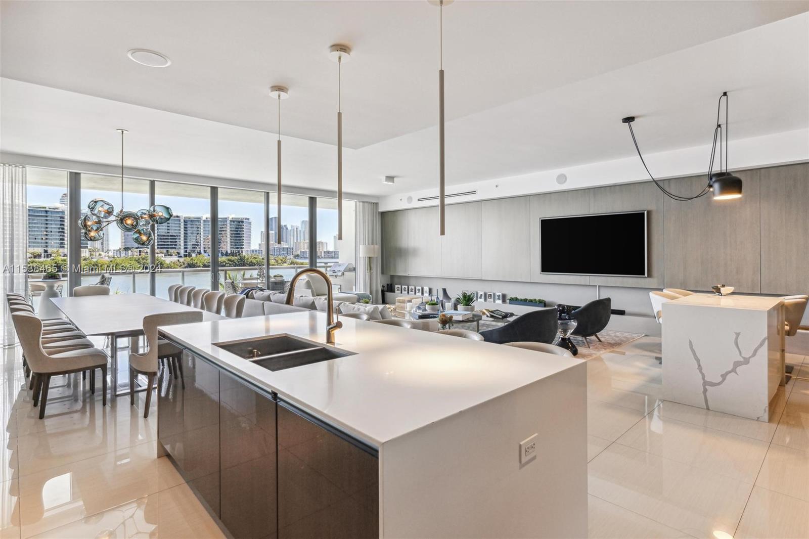 ECHO CONDO - Residential