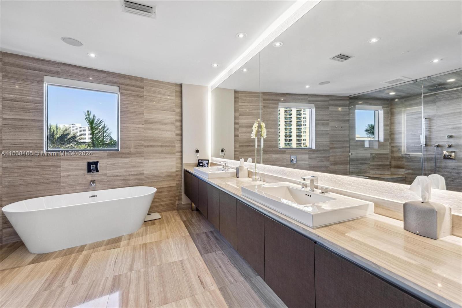 ECHO CONDO - Residential