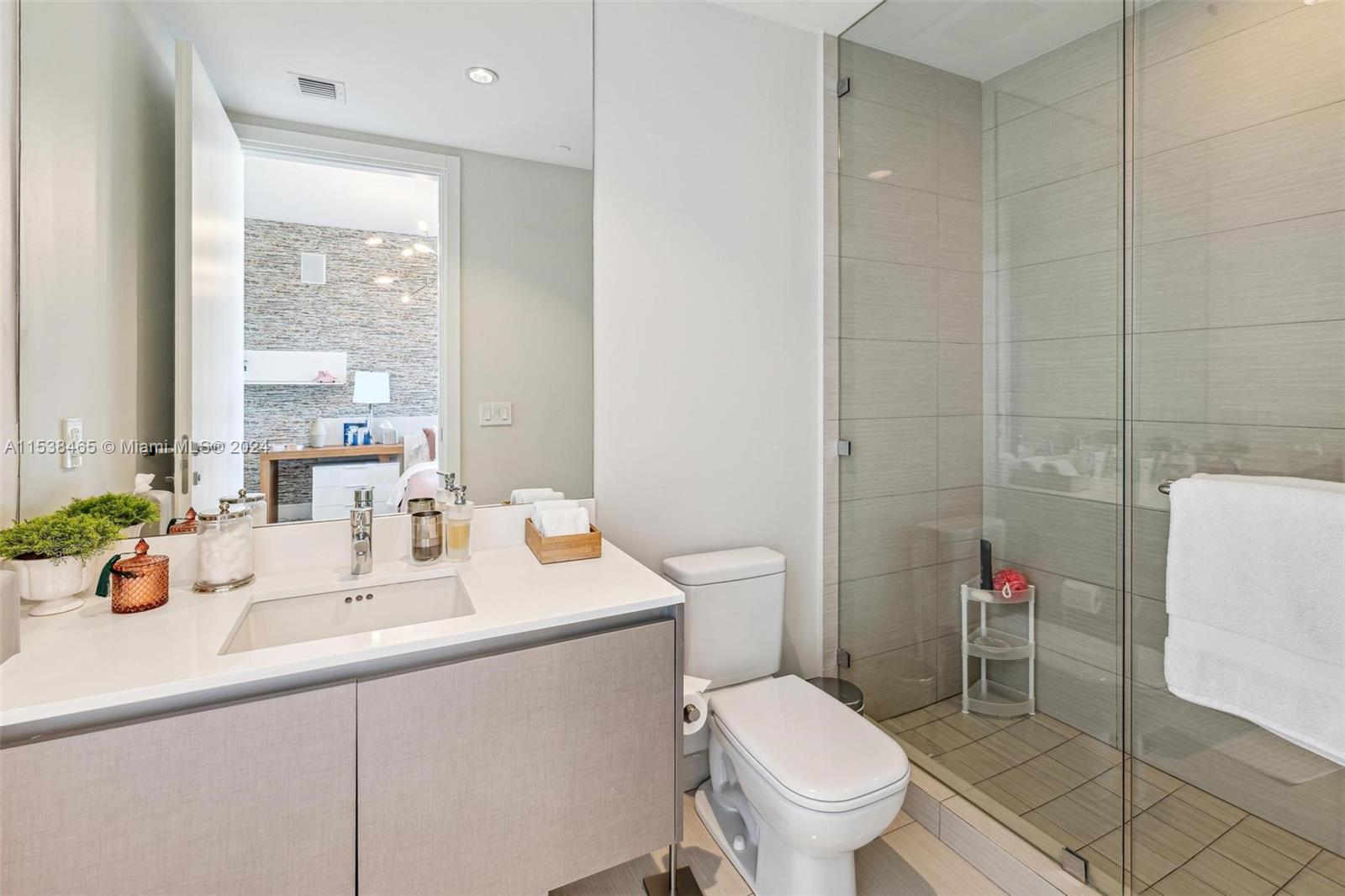 ECHO CONDO - Residential