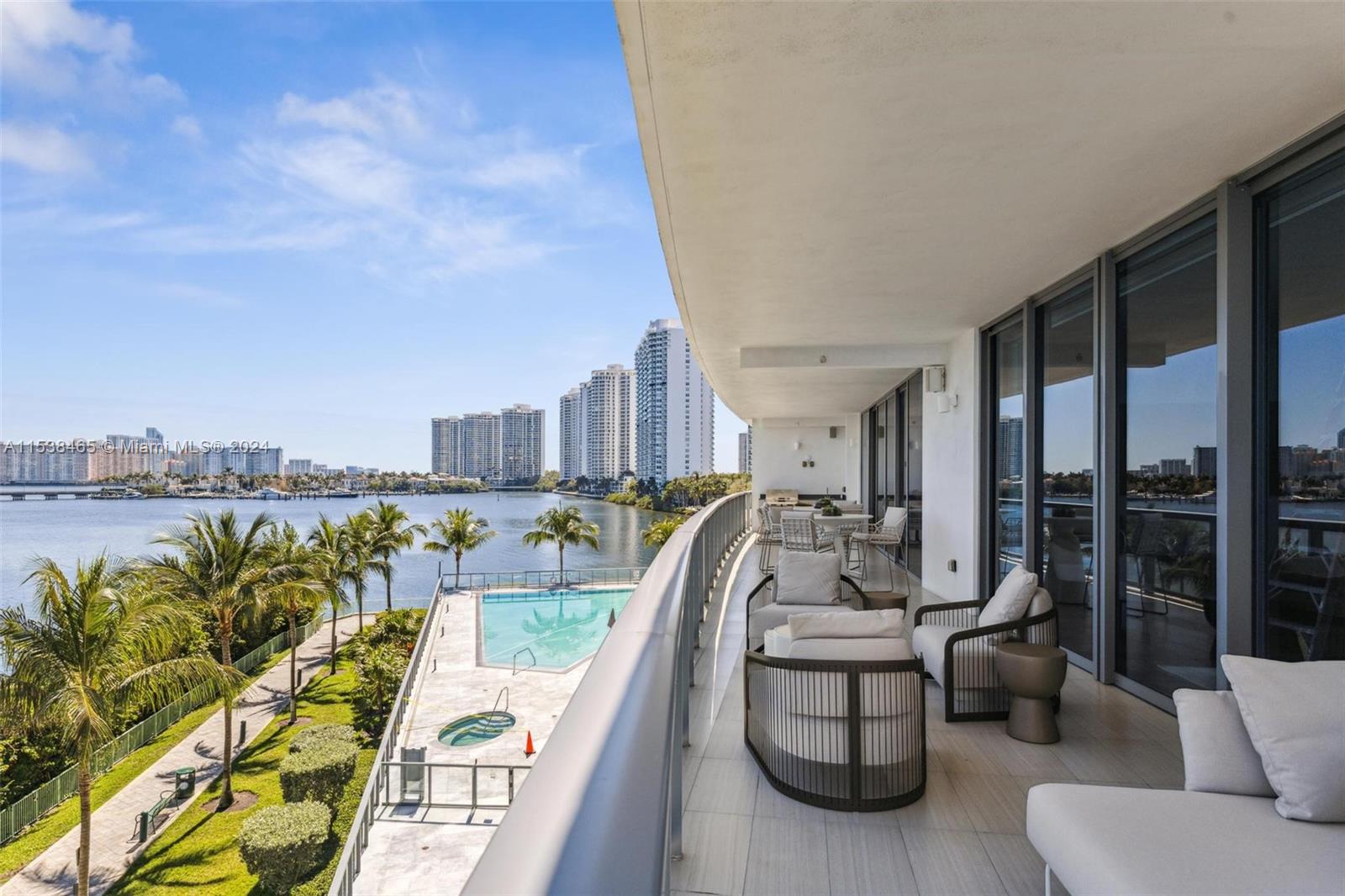 ECHO CONDO - Residential