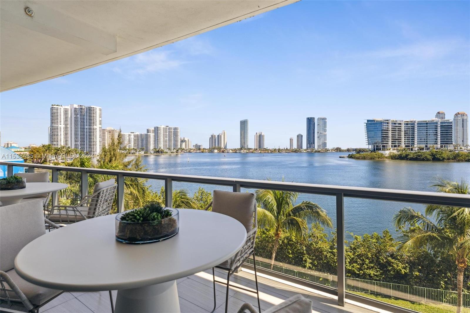 ECHO CONDO - Residential