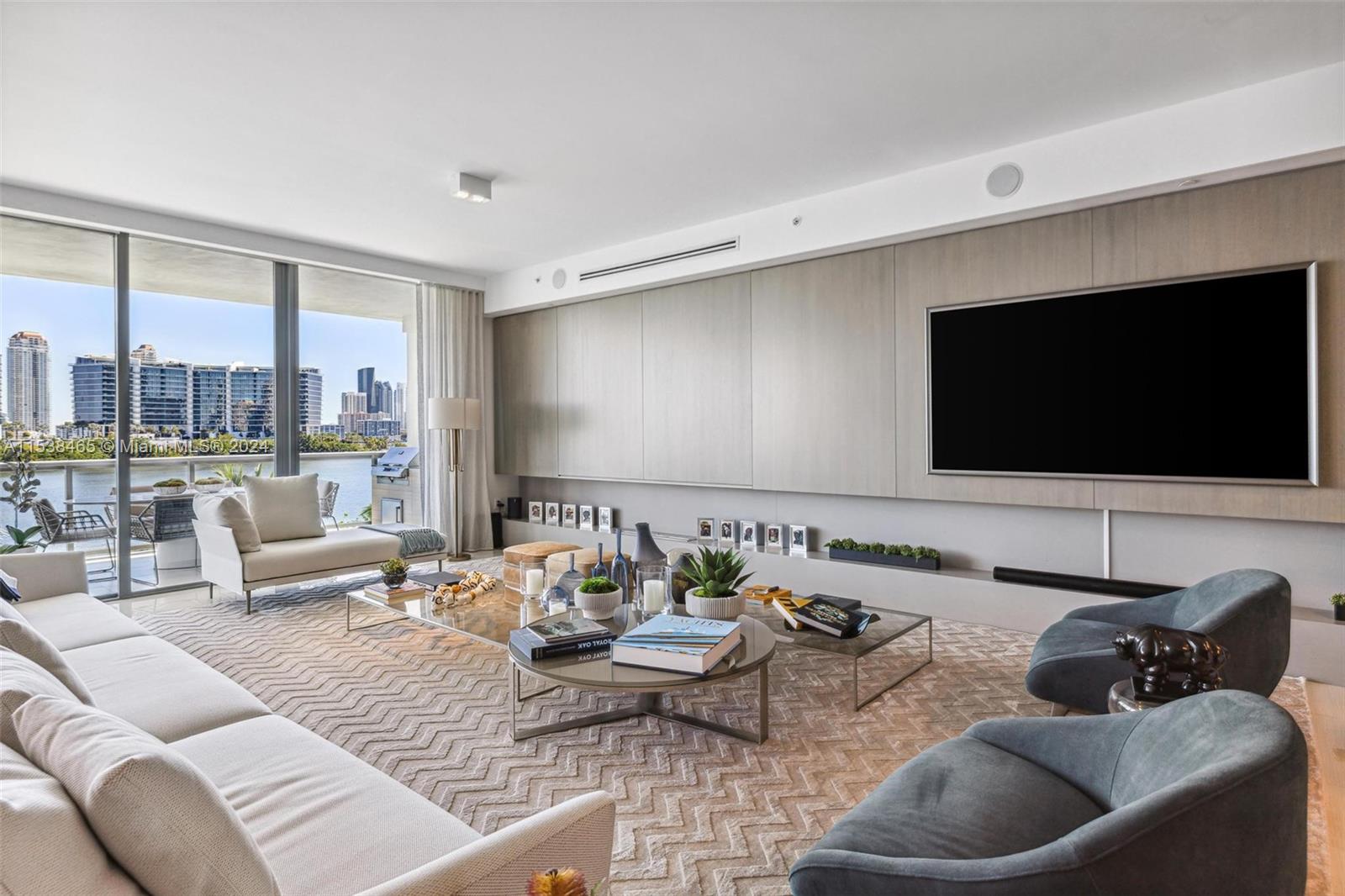 ECHO CONDO - Residential