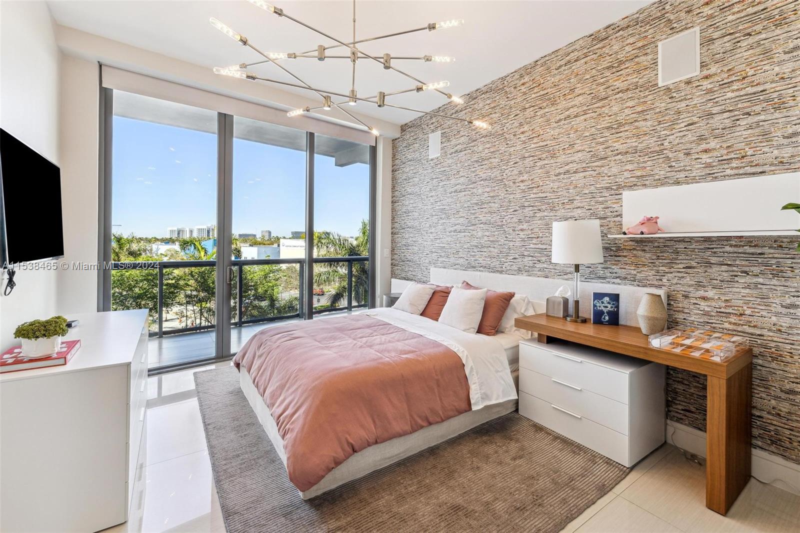 ECHO CONDO - Residential