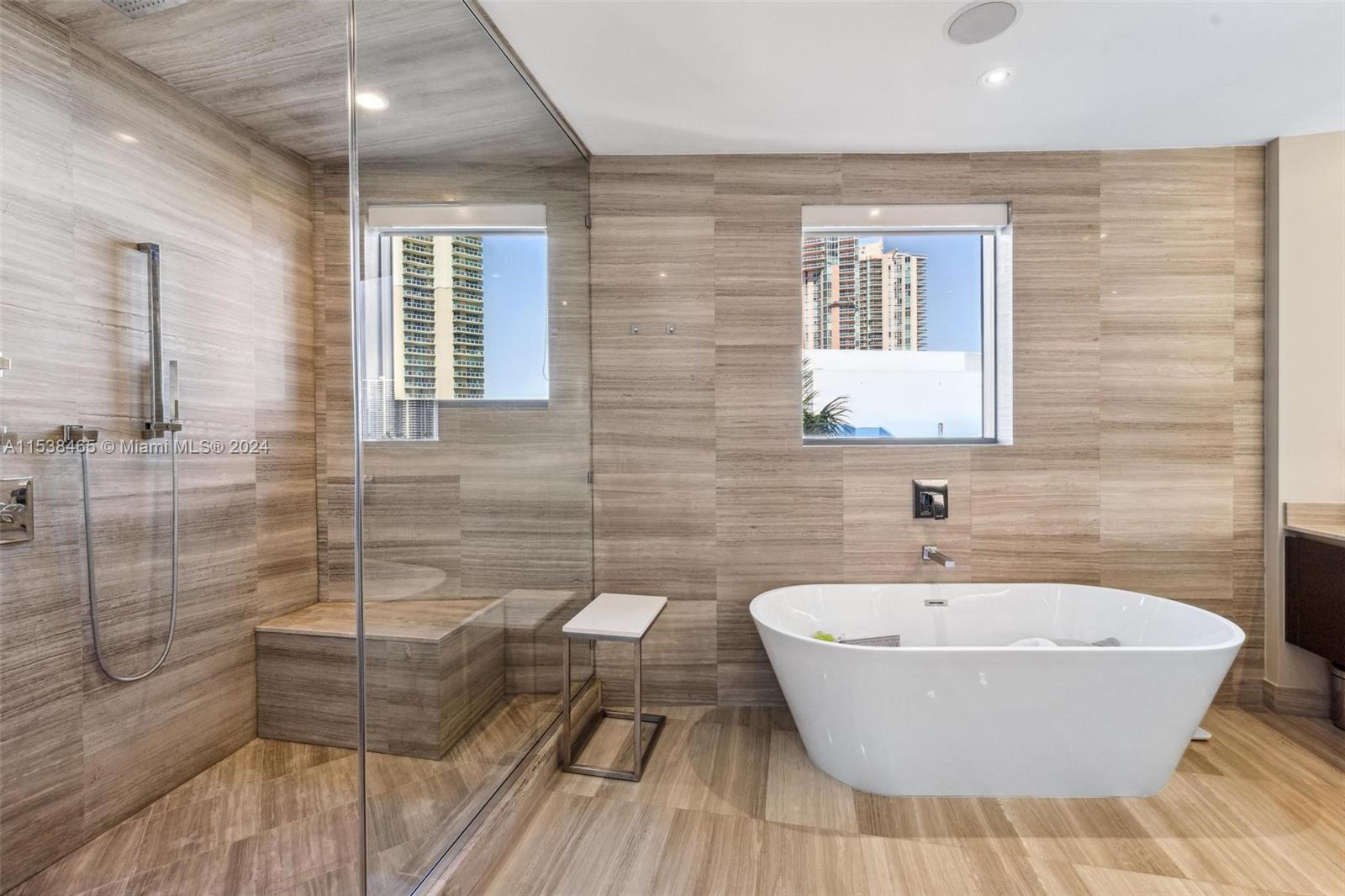 ECHO CONDO - Residential