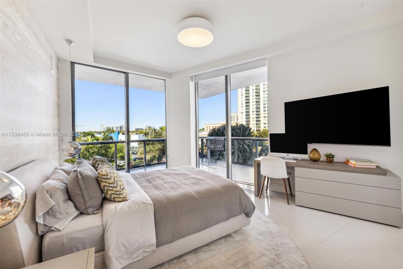 ECHO CONDO - Residential