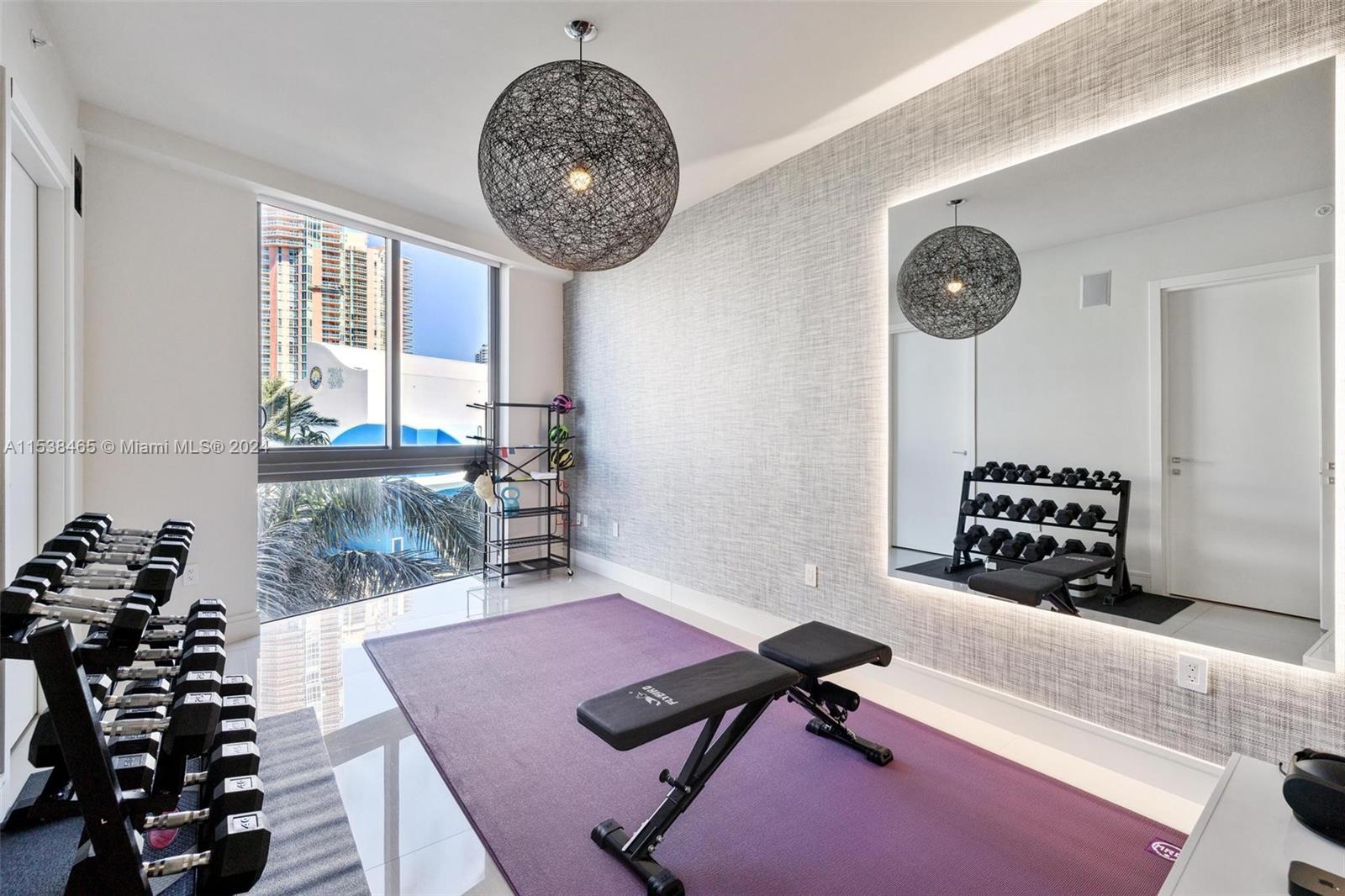 ECHO CONDO - Residential