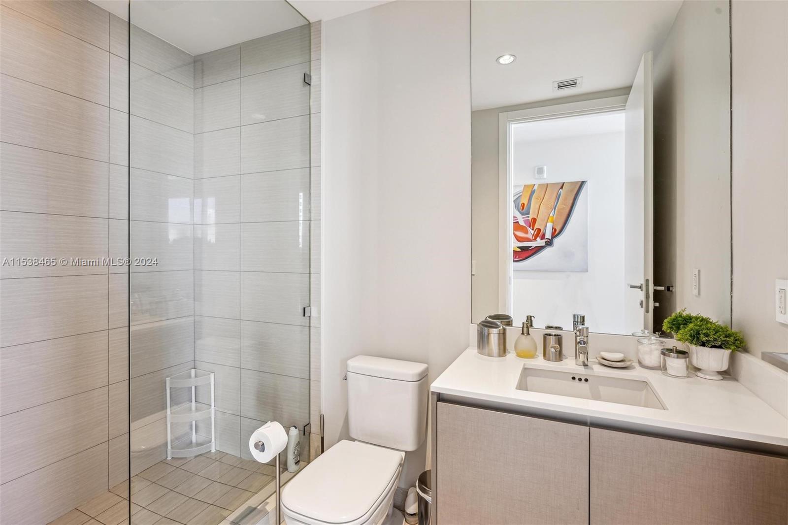 ECHO CONDO - Residential