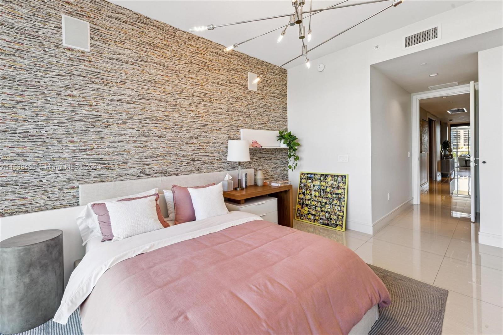 ECHO CONDO - Residential