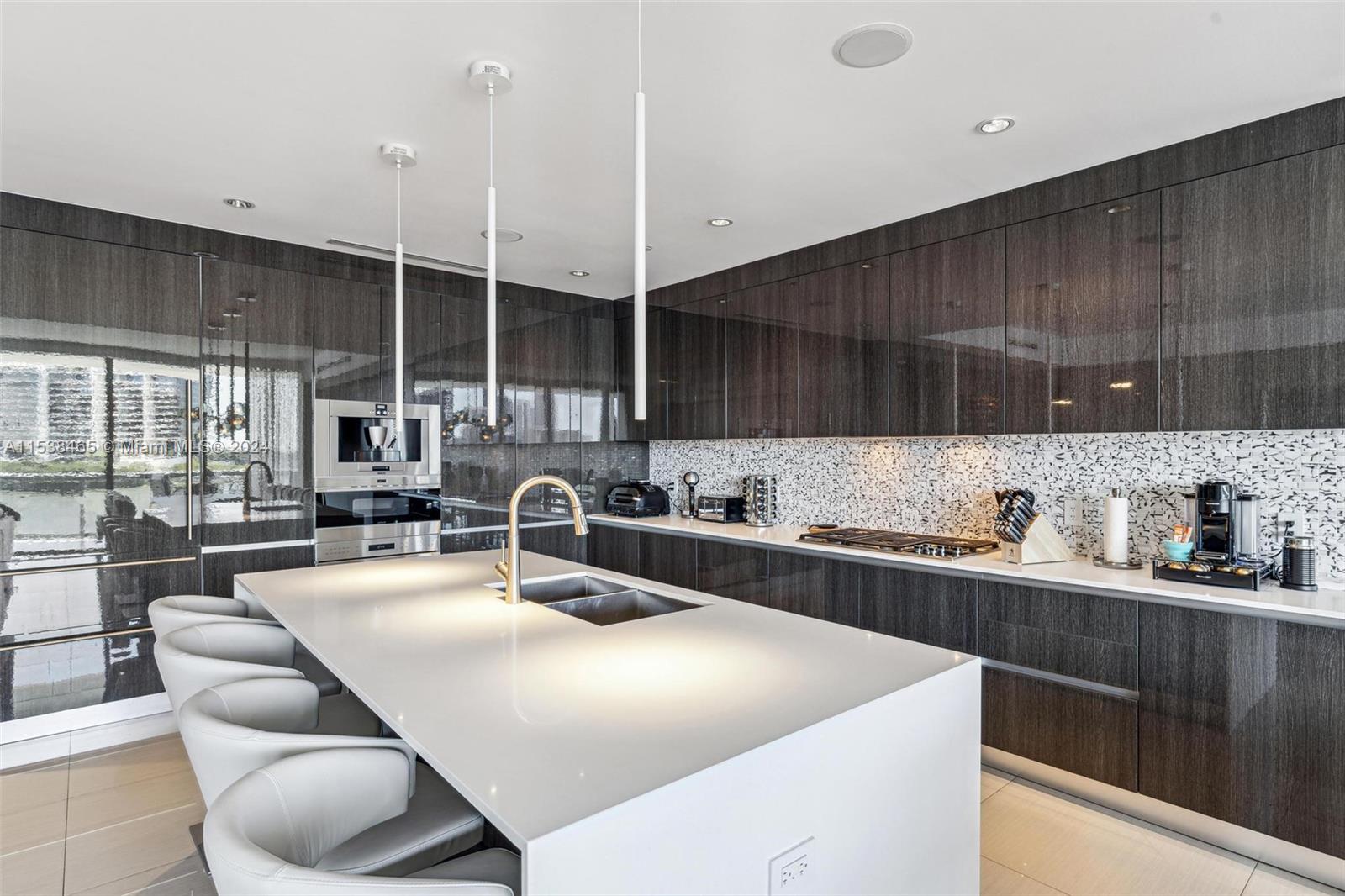 ECHO CONDO - Residential