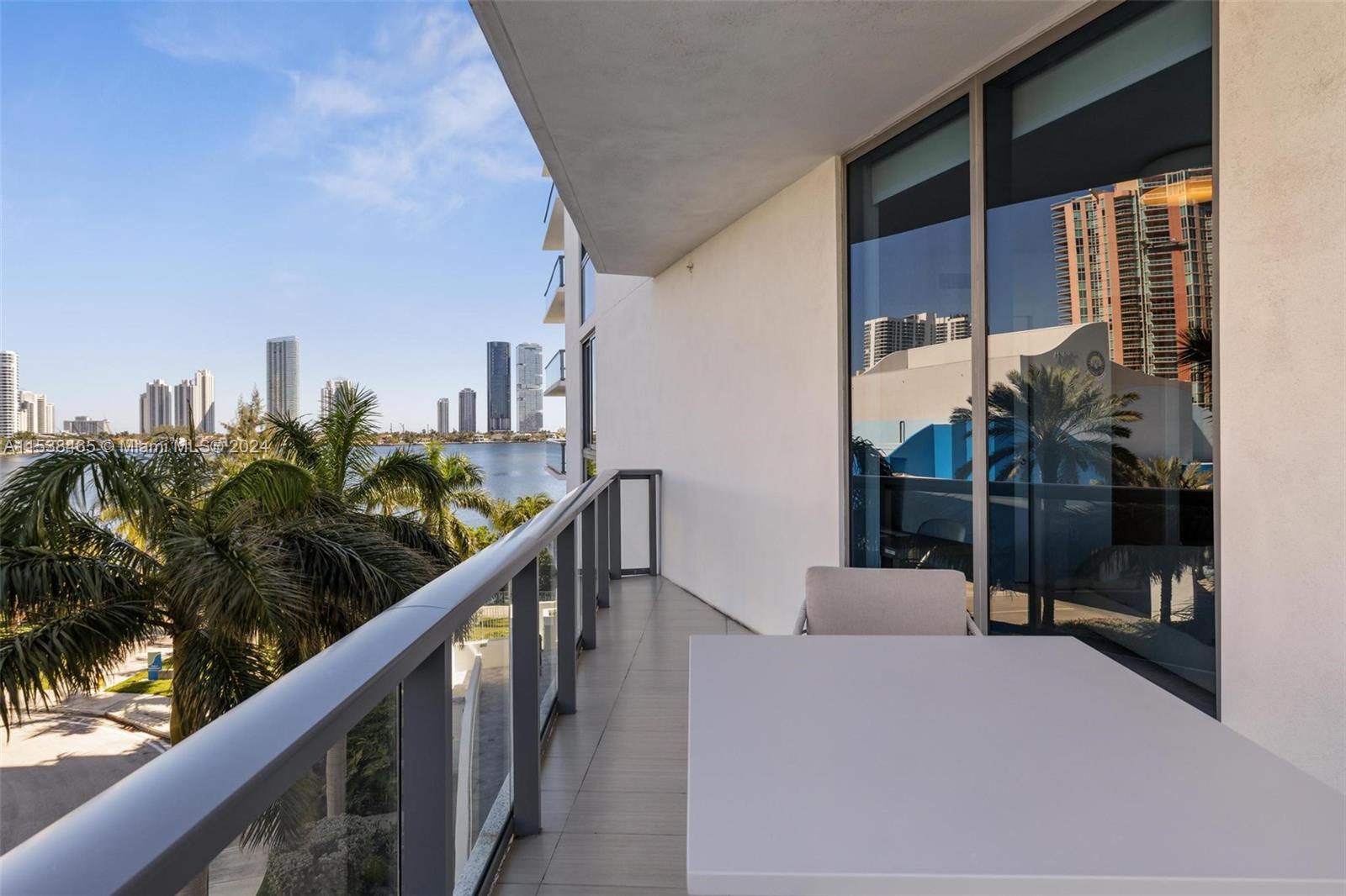 ECHO CONDO - Residential