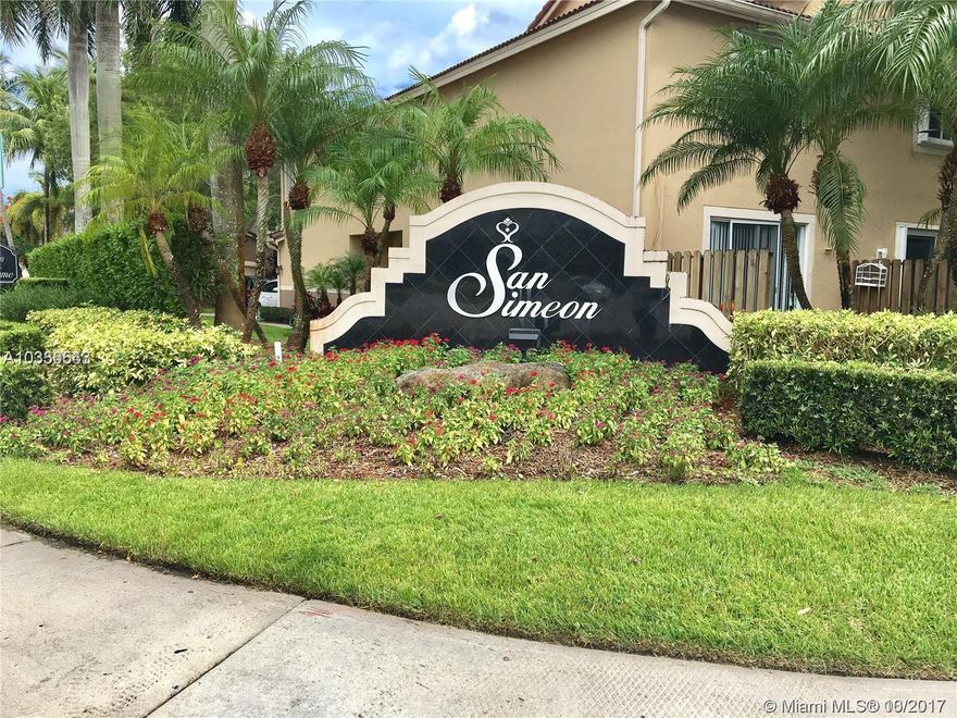 TOWNHOUSE FOR RENT IN SAN SIMEON, 2 BEDS, 2 1/2 BATHS, EXCELLENT CONDITIONS, PORCELAIN FLOOR DOWNSTAIRS AND LAMINATE WOOD UPSTAIRS, UPGRADED APPLIANCES, VERY WELL MAINTAINED COMMUNITY. ASSOCIATION TAKES FULL 30 DAYS TO APPROVE A TENANT.  HOA APPLICATION ATTACHED.