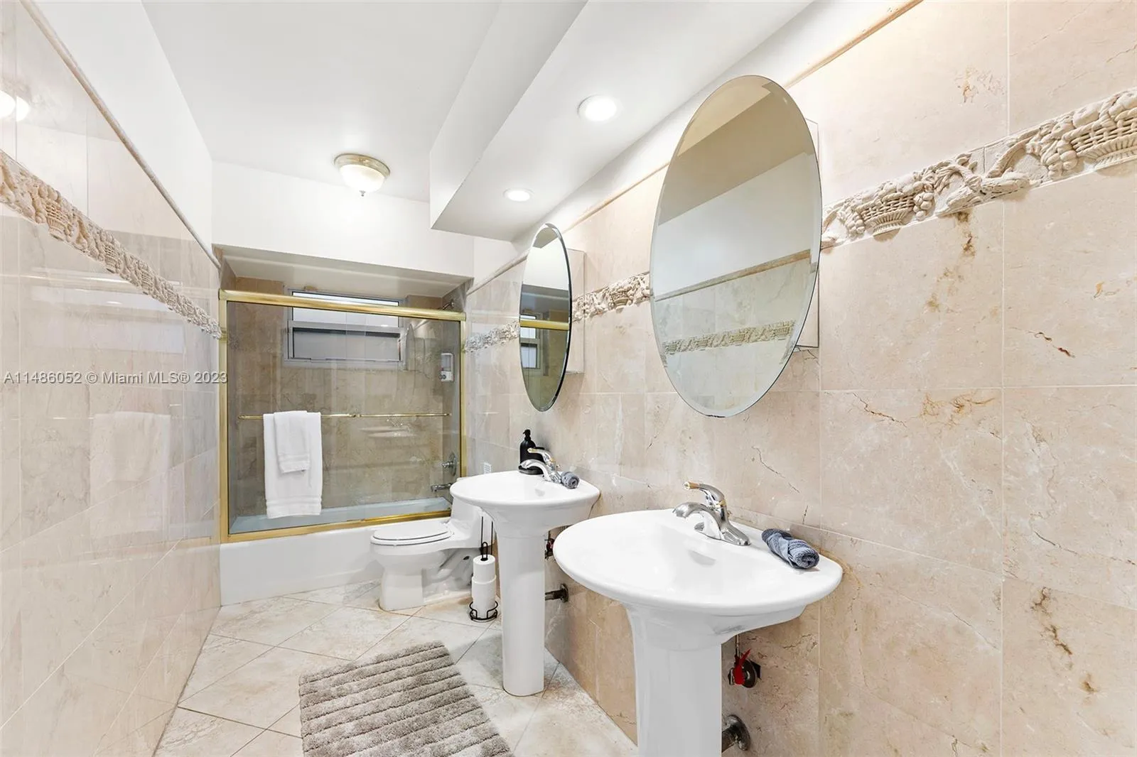 Hallandale Beach, Florida 33009, United States, 4 Bedrooms Bedrooms, ,4 BathroomsBathrooms,Residential,Active,68758