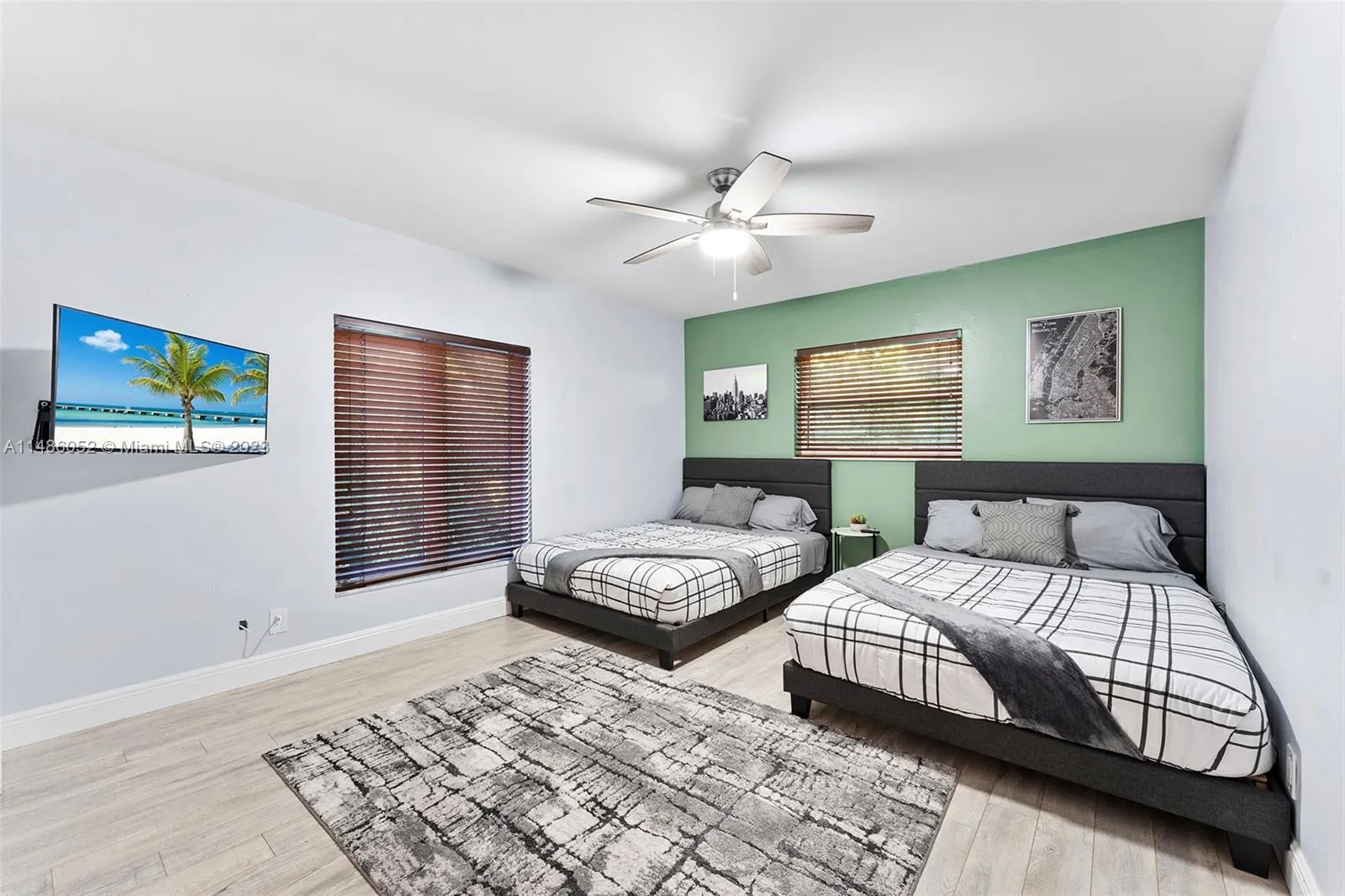 Hallandale Beach, Florida 33009, United States, 4 Bedrooms Bedrooms, ,4 BathroomsBathrooms,Residential,Active,68758