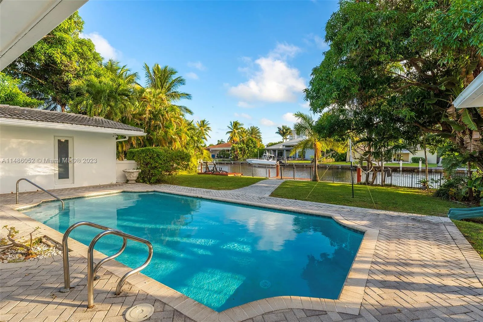 Hallandale Beach, Florida 33009, United States, 4 Bedrooms Bedrooms, ,4 BathroomsBathrooms,Residential,Active,68758