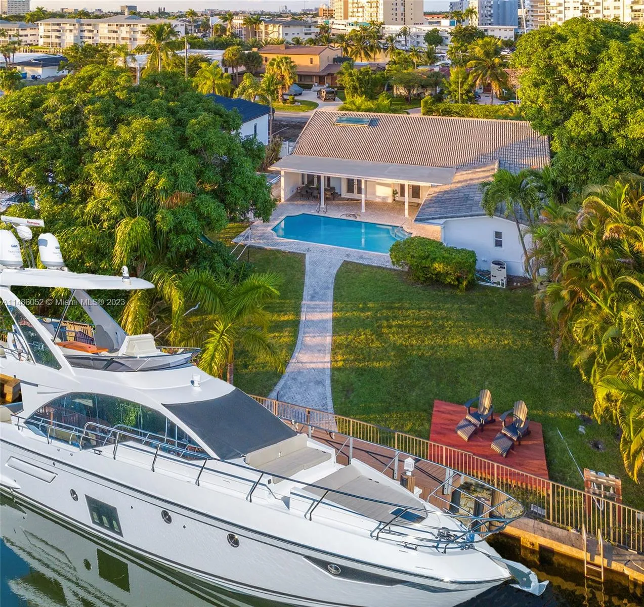 Hallandale Beach, Florida 33009, United States, 4 Bedrooms Bedrooms, ,4 BathroomsBathrooms,Residential,Active,68758