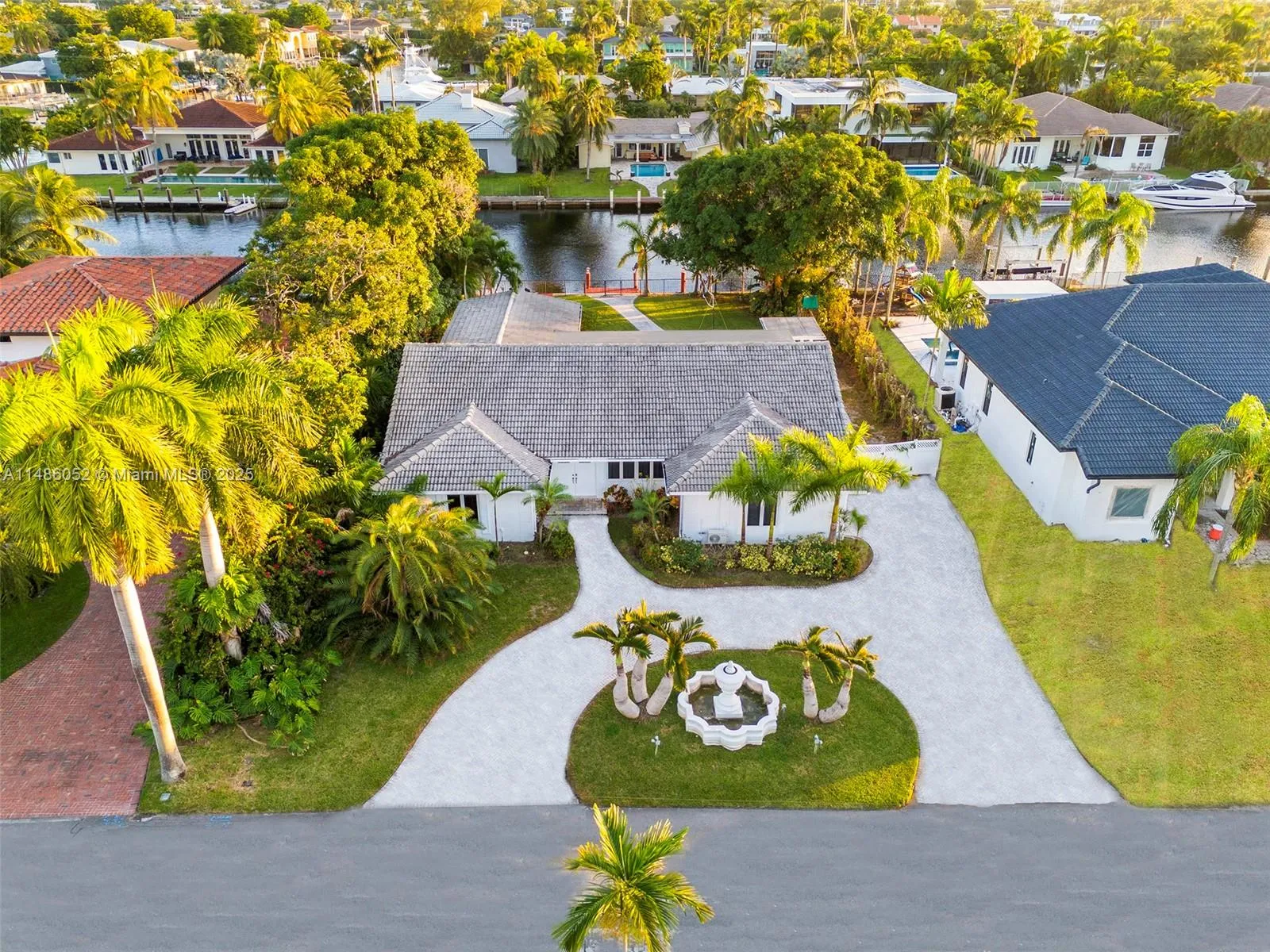 Hallandale Beach, Florida 33009, United States, 4 Bedrooms Bedrooms, ,4 BathroomsBathrooms,Residential,Active,68758