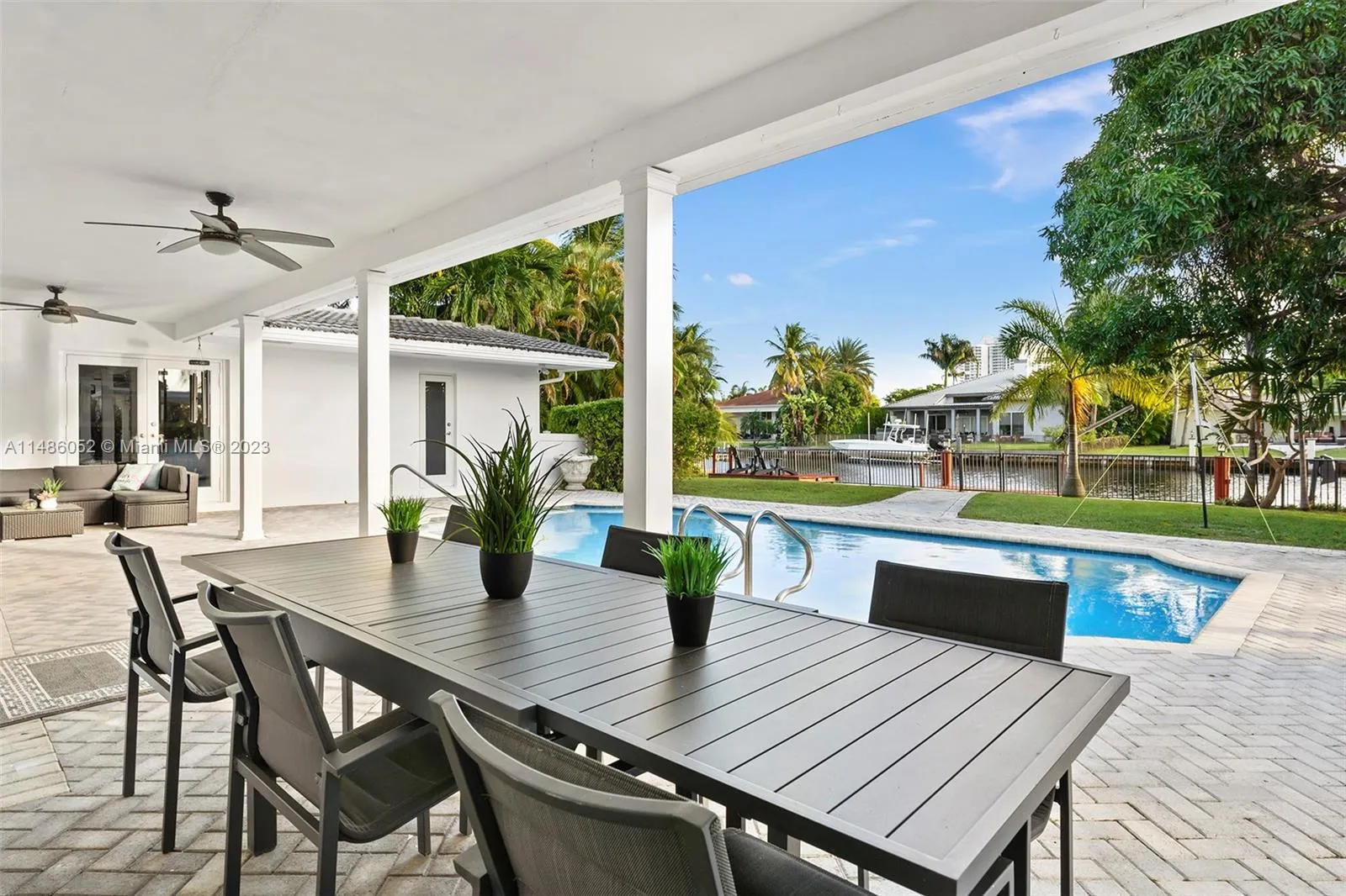 Hallandale Beach, Florida 33009, United States, 4 Bedrooms Bedrooms, ,4 BathroomsBathrooms,Residential,Active,68758