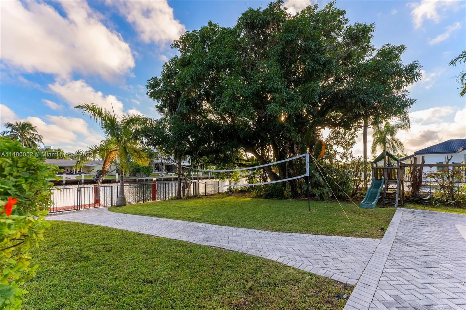 Hallandale Beach, Florida 33009, United States, 4 Bedrooms Bedrooms, ,4 BathroomsBathrooms,Residential,Active,68758