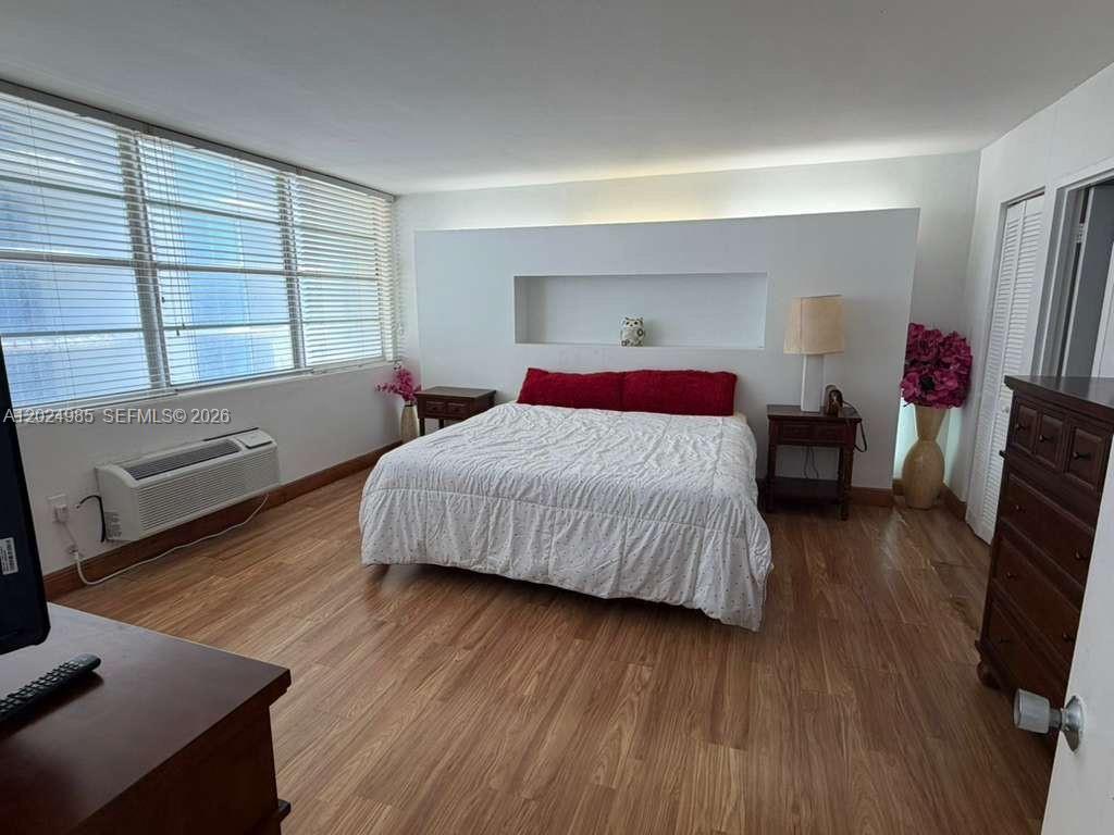 5313 Collins Ave 1109