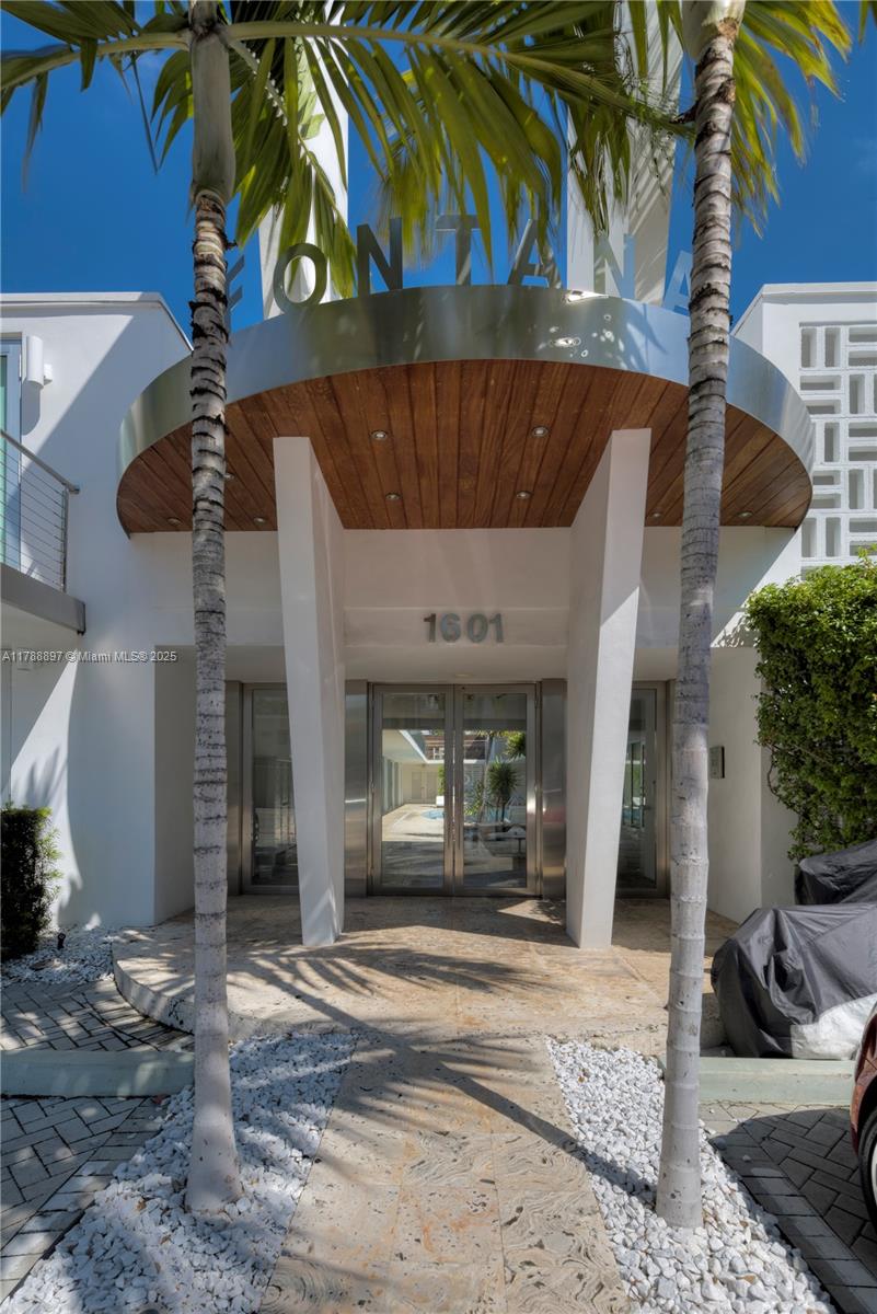 Rental Property at 1601 West Ave 202, Miami Beach, Miami-Dade County, Florida - Bedrooms: 1 
Bathrooms: 2  - $3,500 MO.