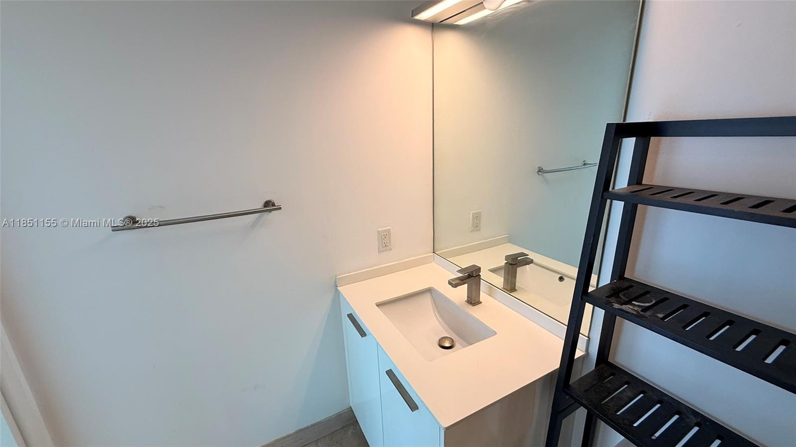 1300 Brickell Bay Dr 2300