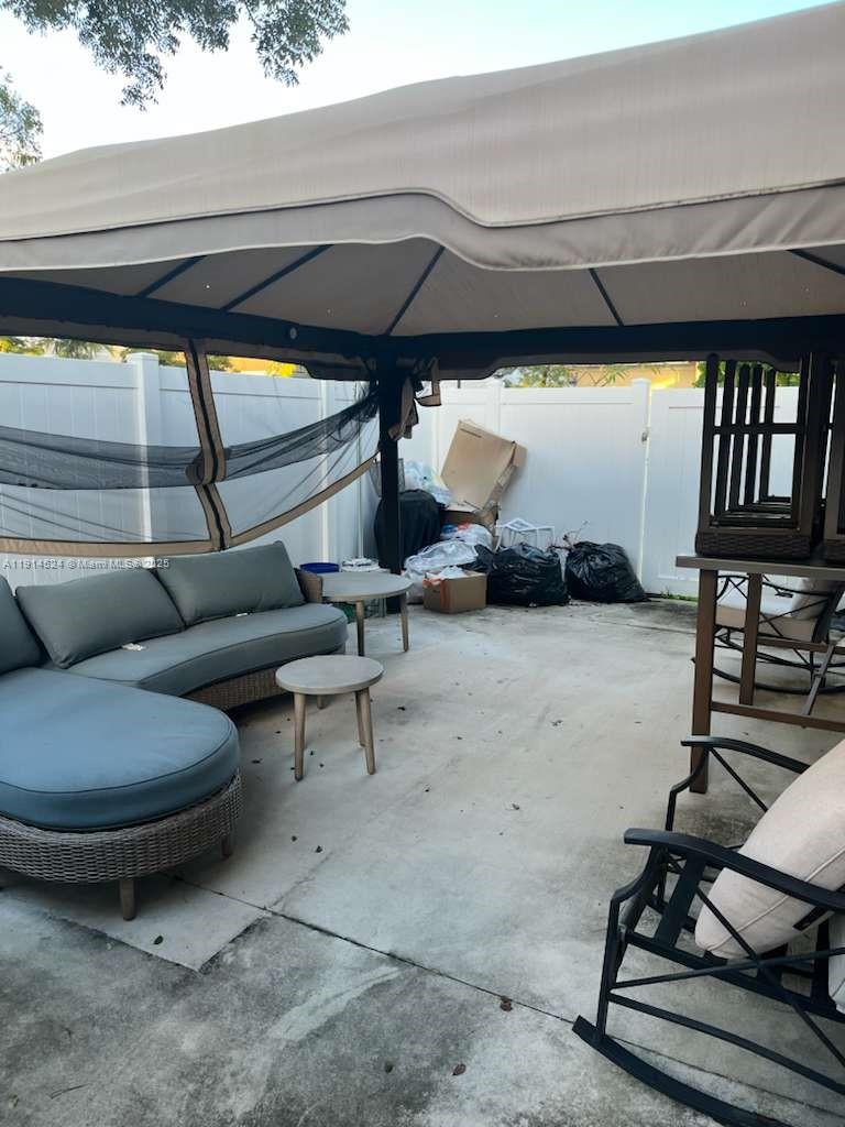 PORTOFINO PALMS - Residential