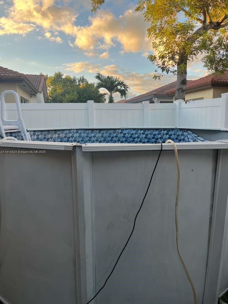 PORTOFINO PALMS - Residential