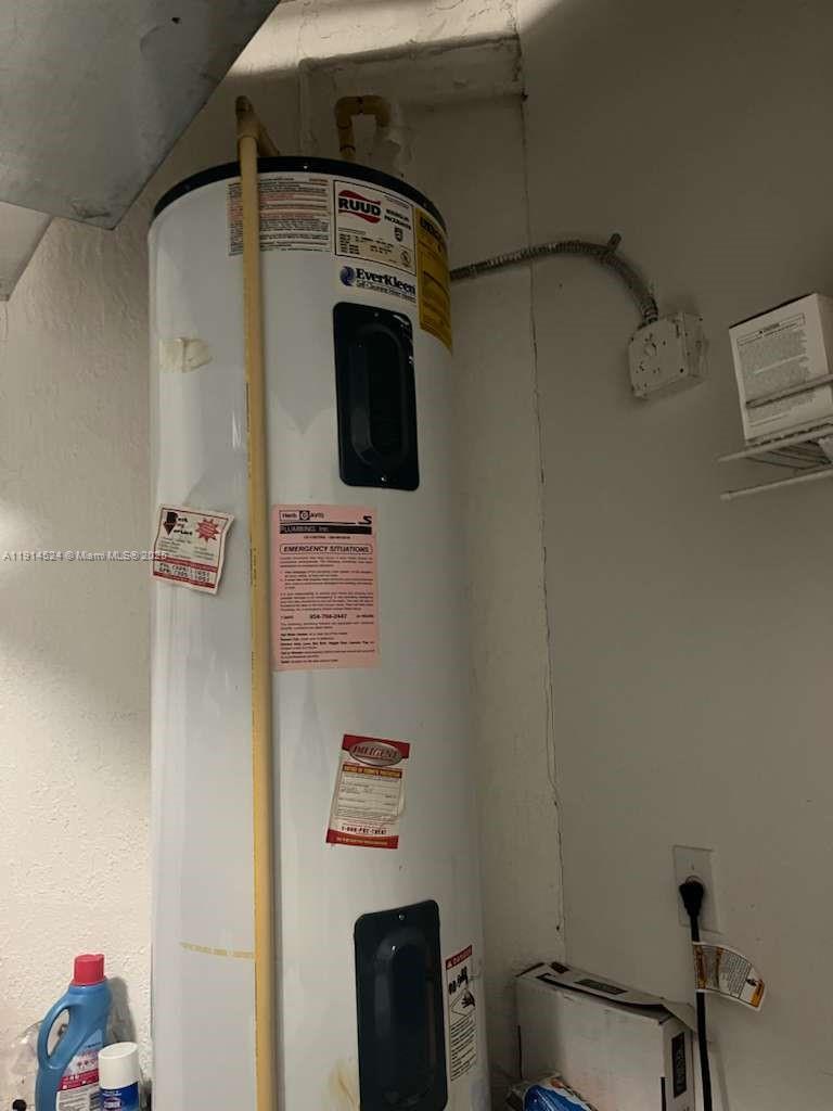 PORTOFINO PALMS - Residential