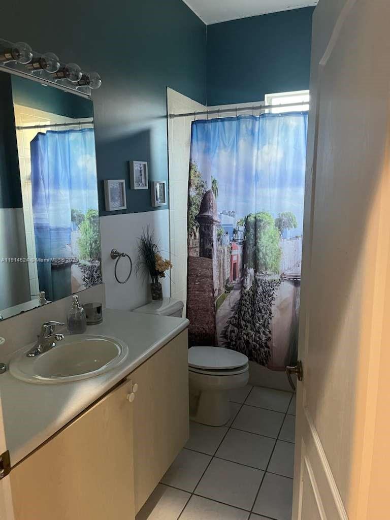 PORTOFINO PALMS - Residential