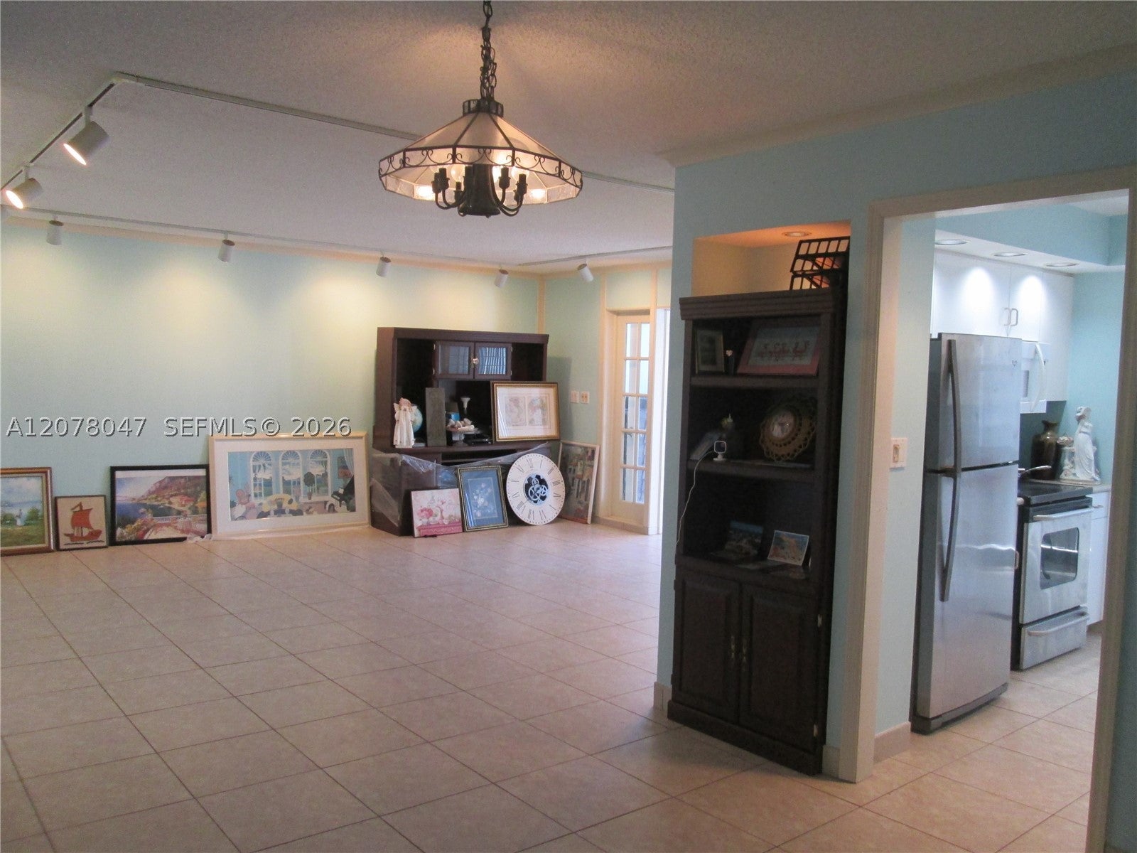 3100 NE 49th St 1106