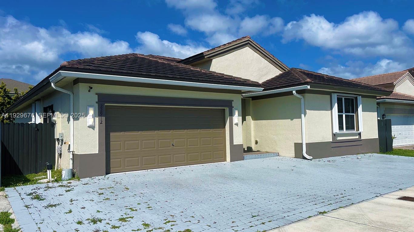 BAILES COMMONS FIRST ADDI - Residential