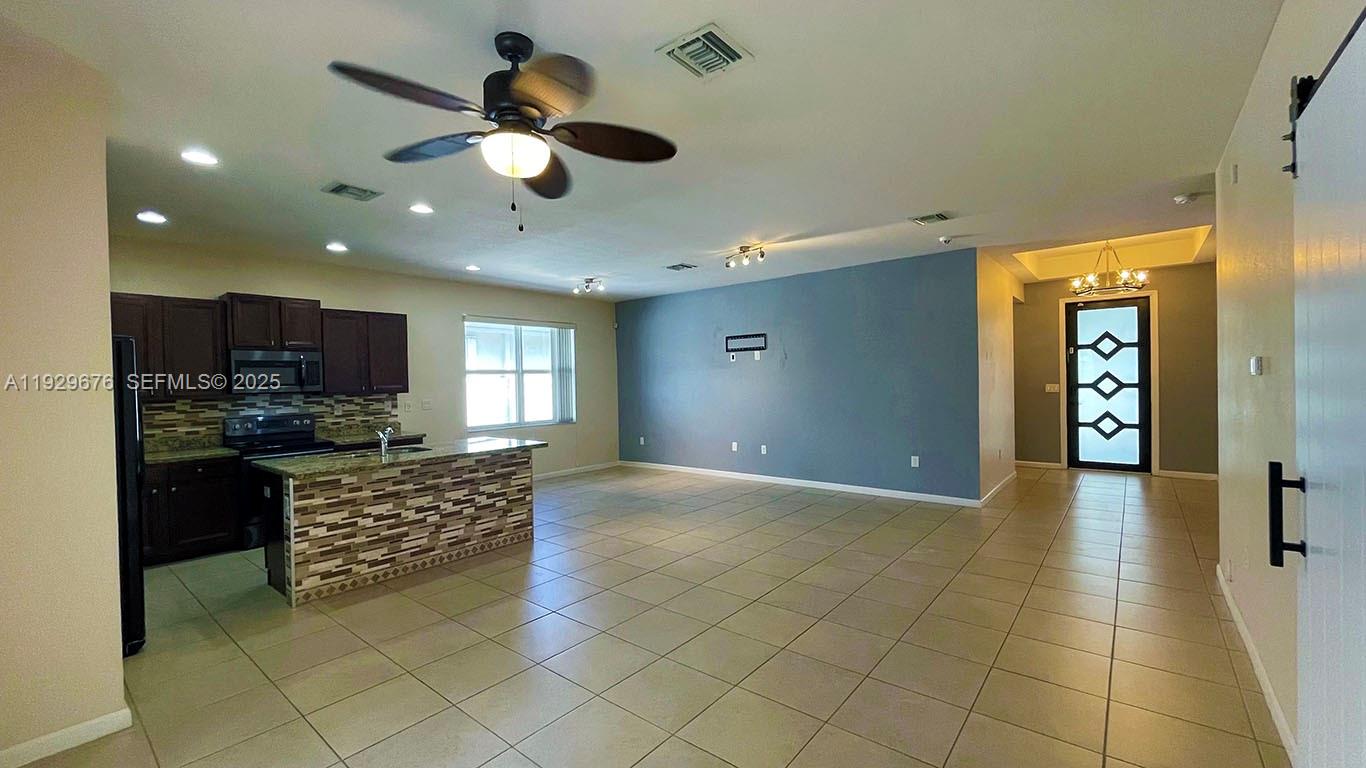 BAILES COMMONS FIRST ADDI - Residential