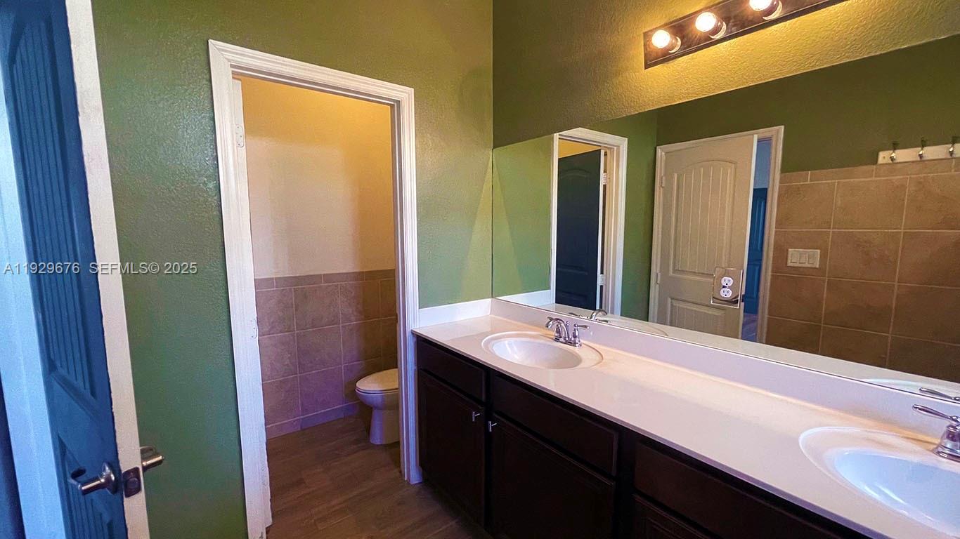 BAILES COMMONS FIRST ADDI - Residential