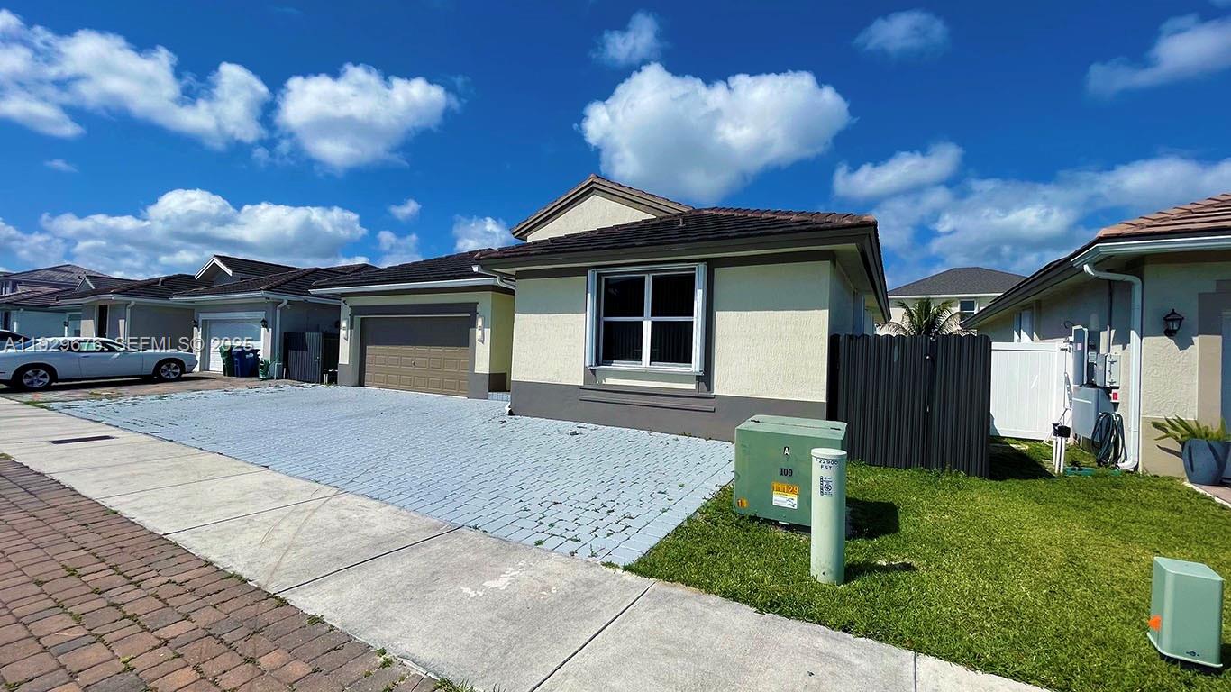 BAILES COMMONS FIRST ADDI - Residential