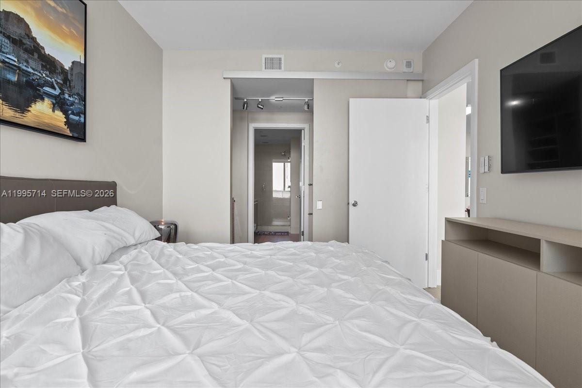 PARAISO BAYVIEWS CONDO - Residential