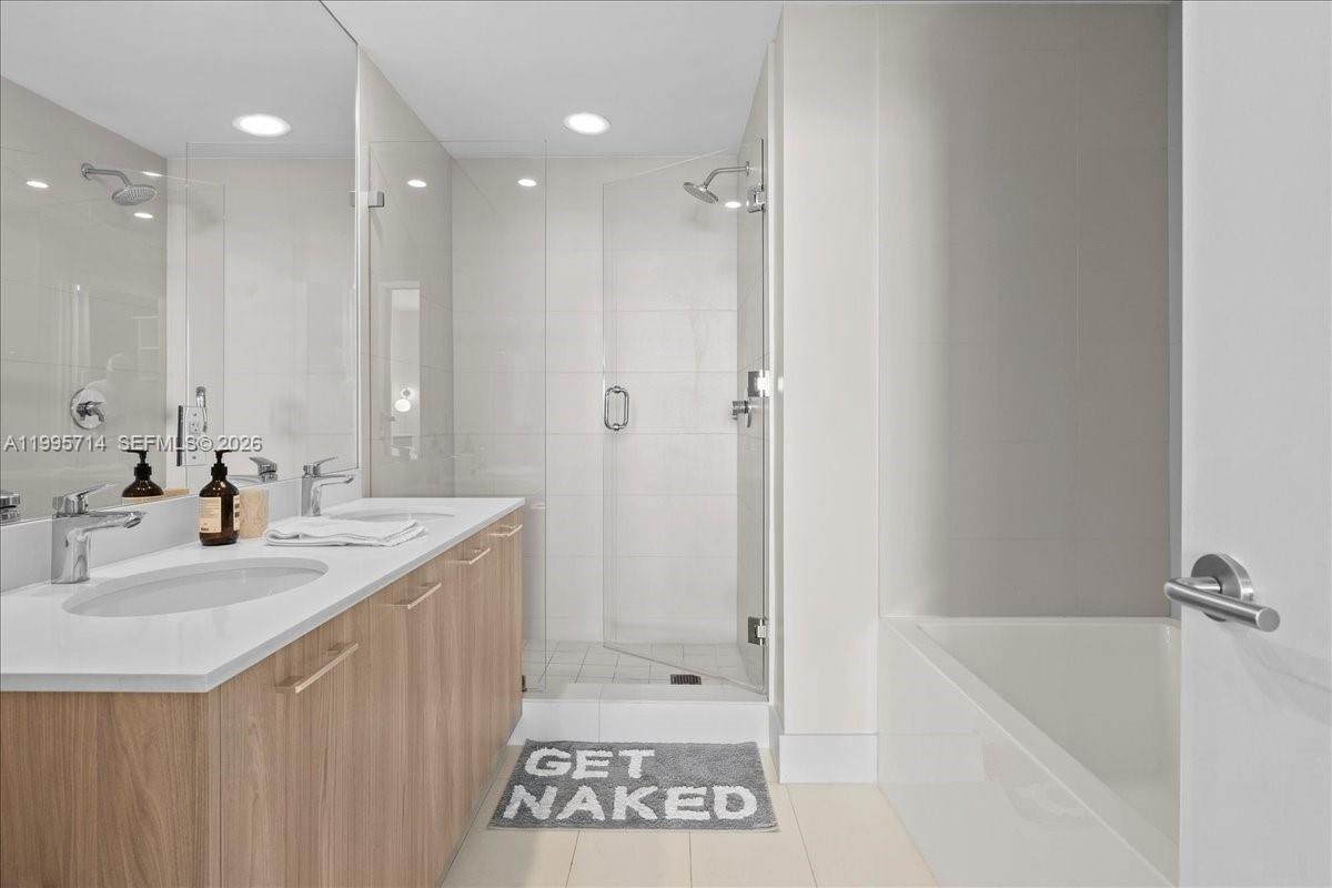 PARAISO BAYVIEWS CONDO - Residential