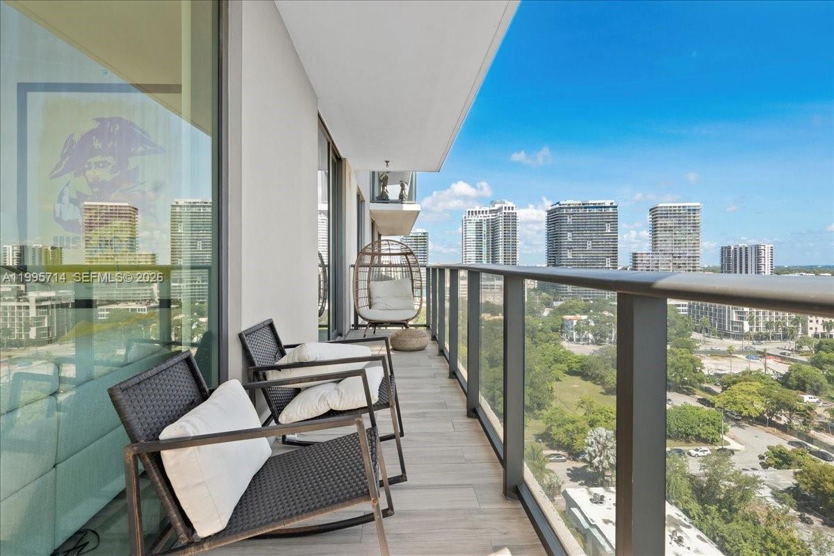 PARAISO BAYVIEWS CONDO - Residential