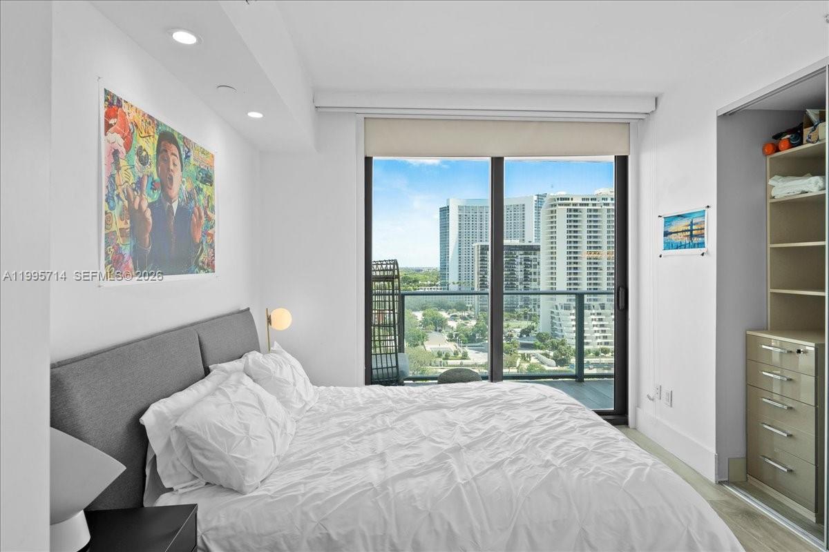 PARAISO BAYVIEWS CONDO - Residential