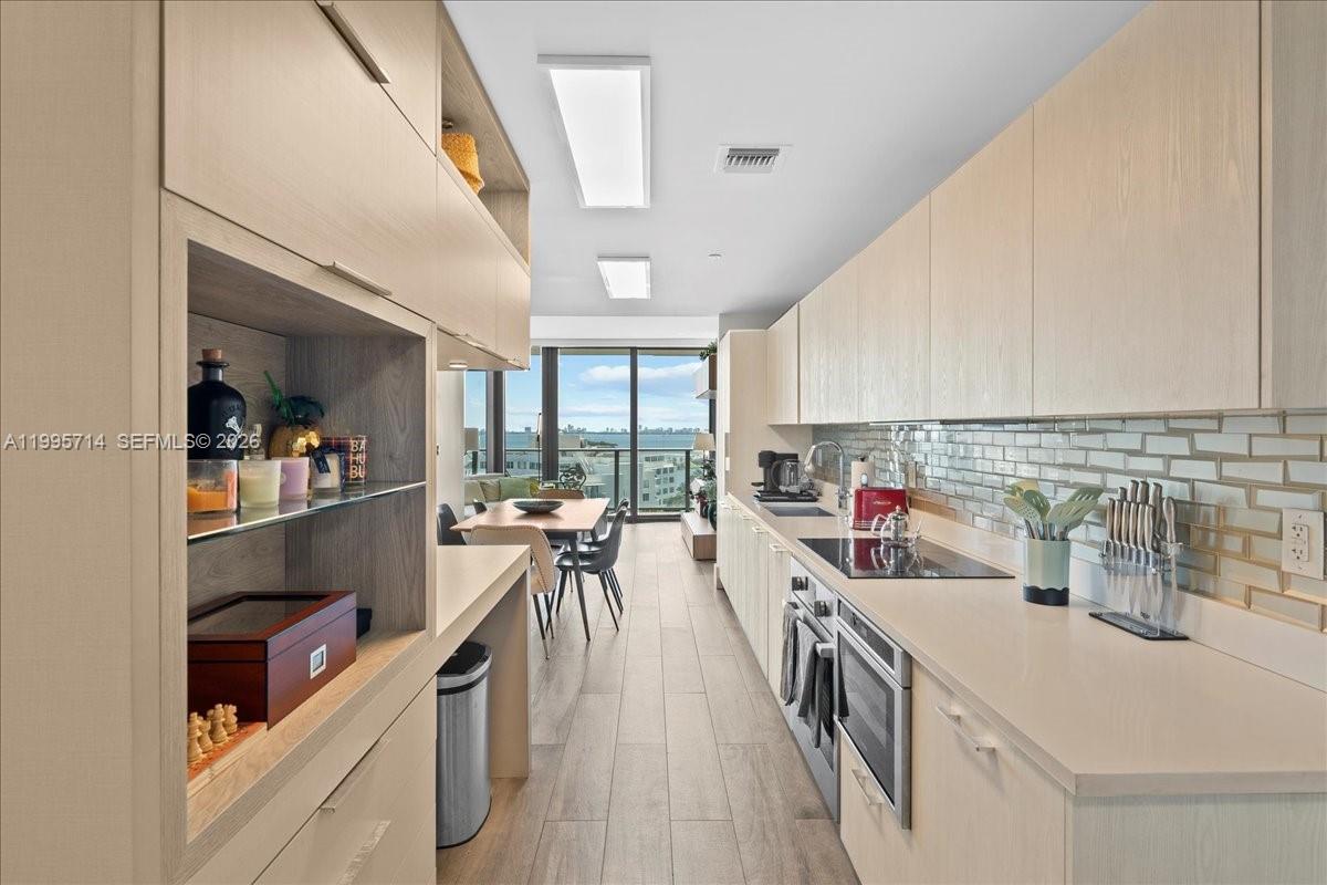 PARAISO BAYVIEWS CONDO - Residential