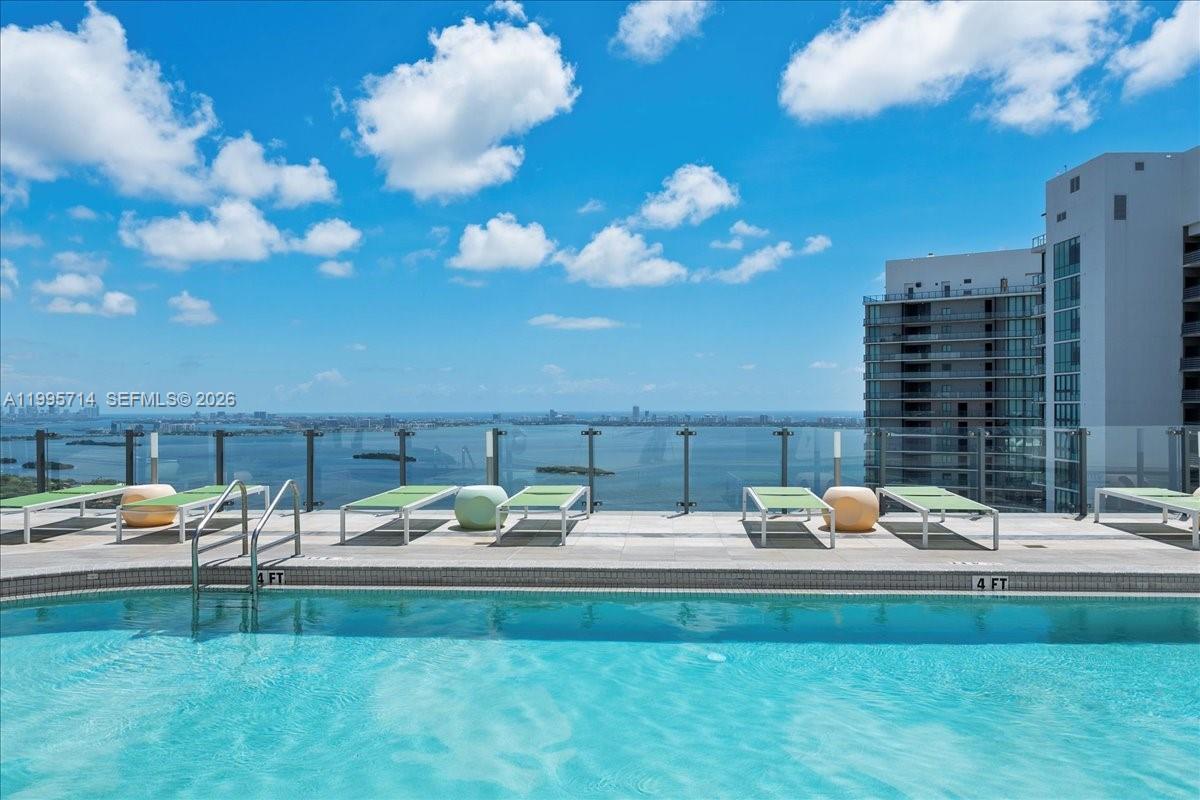 PARAISO BAYVIEWS CONDO - Residential