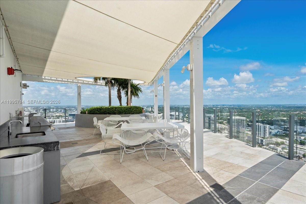 PARAISO BAYVIEWS CONDO - Residential