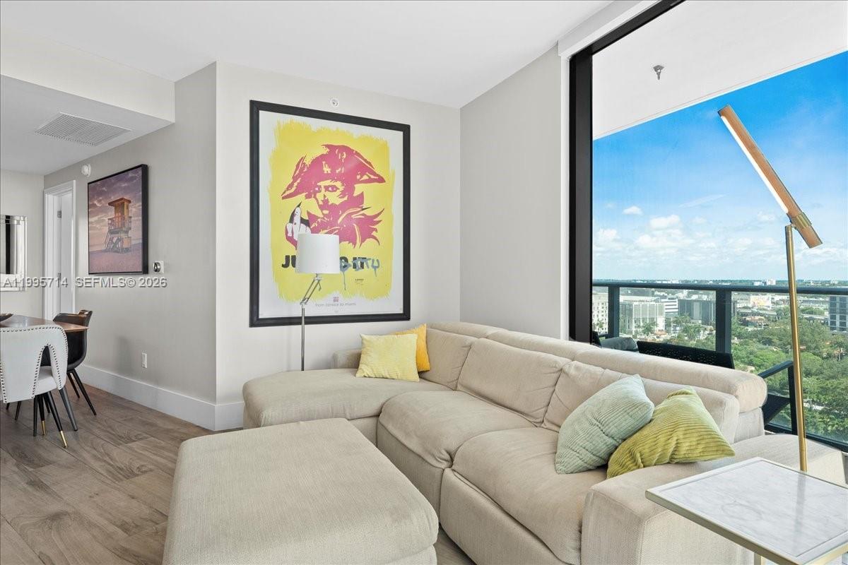 PARAISO BAYVIEWS CONDO - Residential