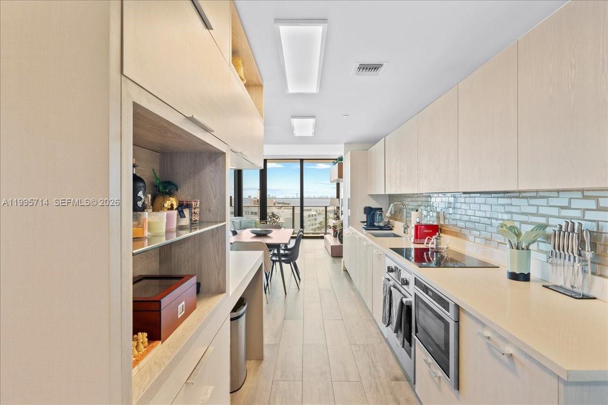 PARAISO BAYVIEWS CONDO - Residential