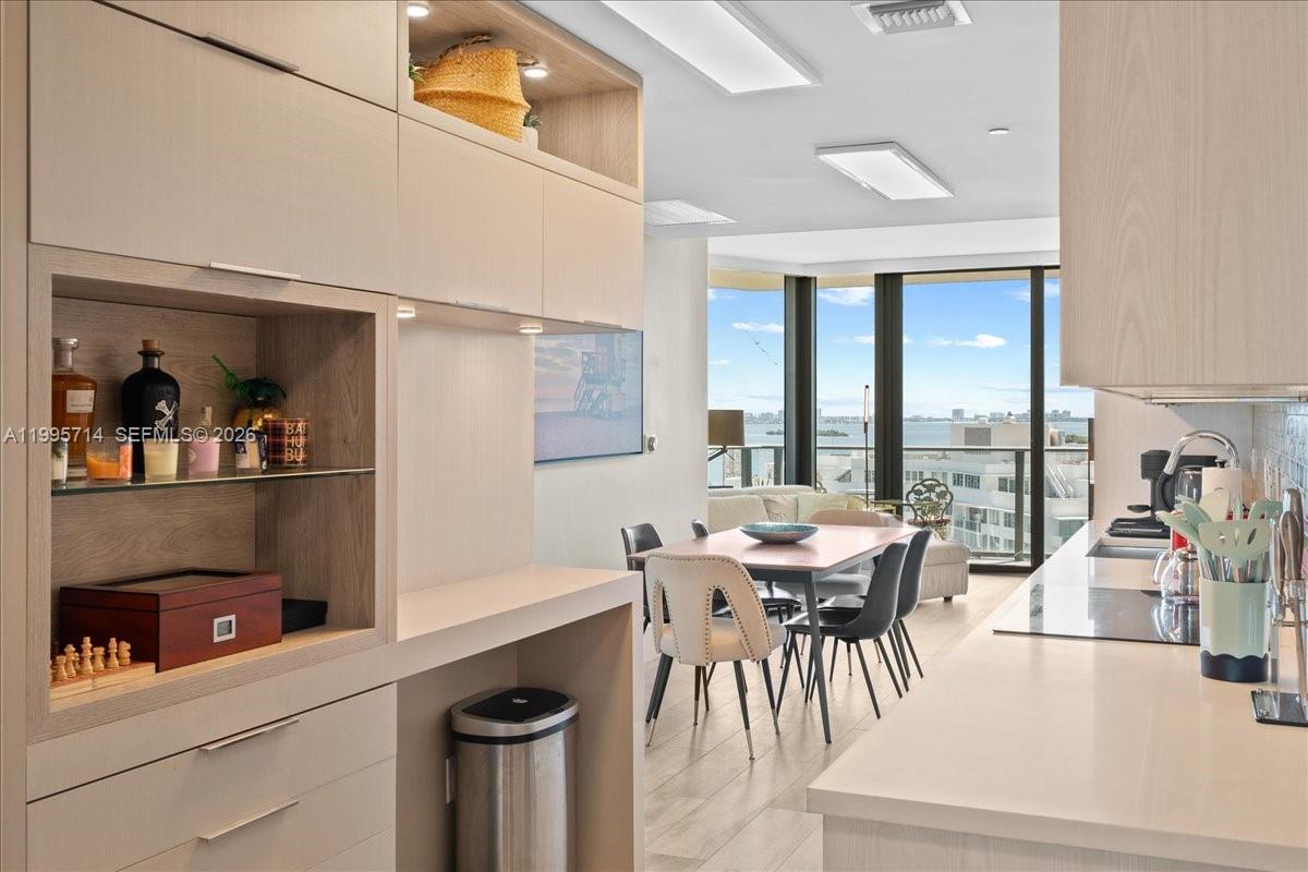 PARAISO BAYVIEWS CONDO - Residential