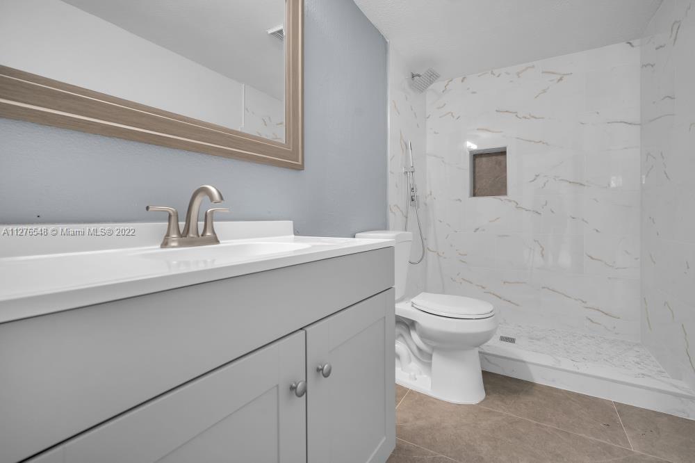 SUMMER LAKE CONDO - Residential Lease